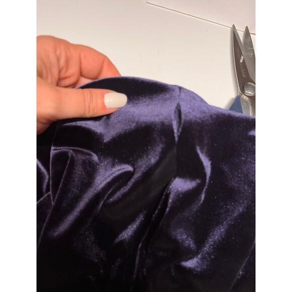 NWT Nookie Women's Navy Blue V-neckline Vamp Velvet Jumpsuit Size XS - Picture 11 of 11